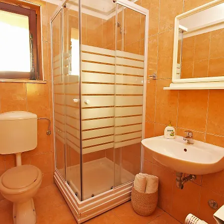 Dusanka 799 Apartment